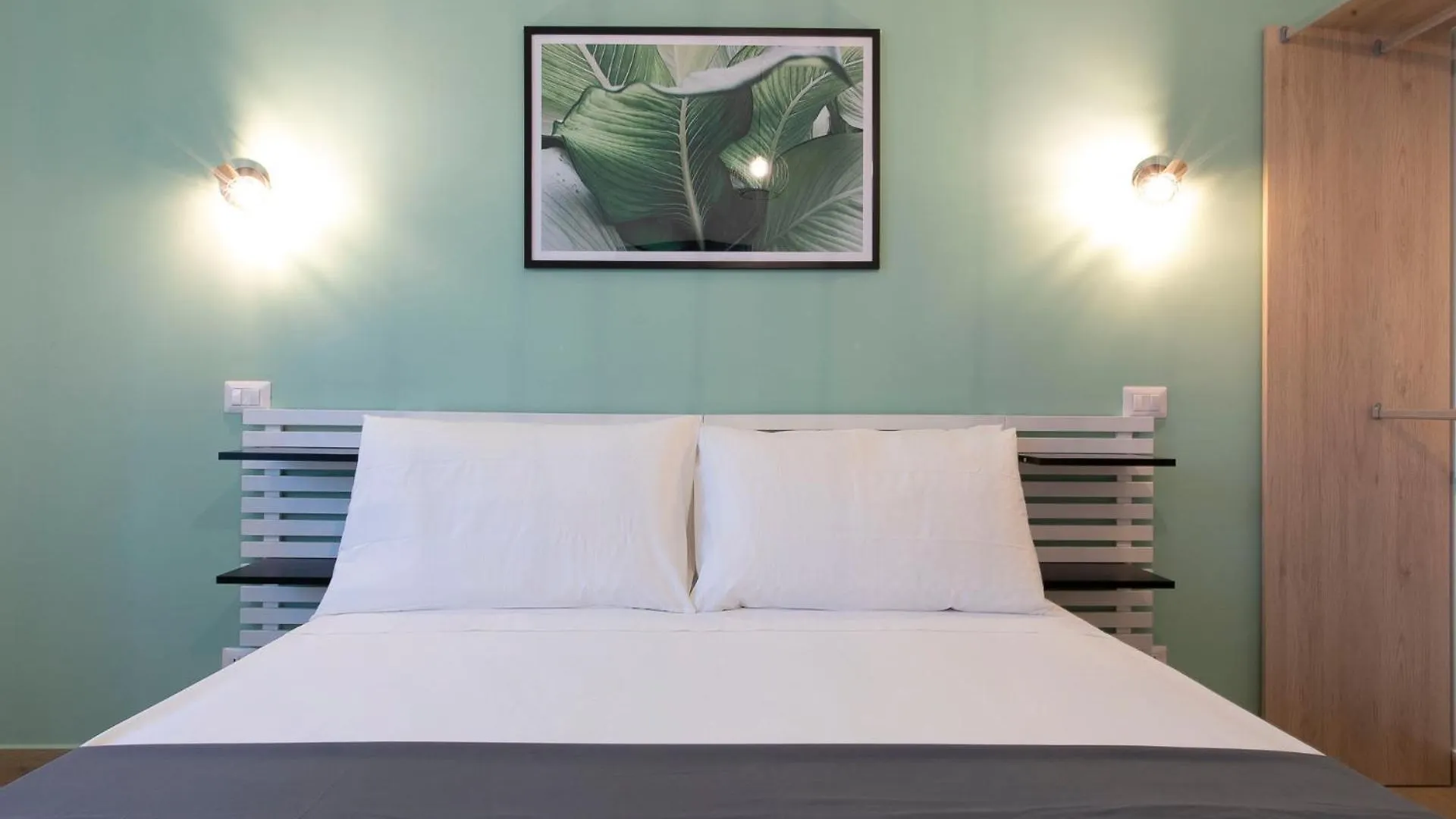 Domina Guest House Fiumicino 0*,