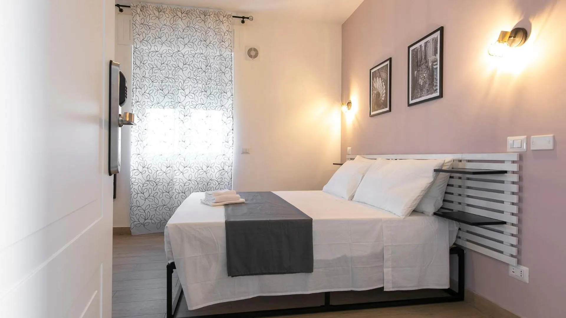 Domina Guest House Fiumicino Italia