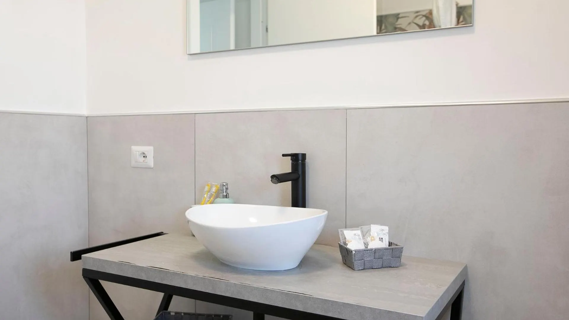 Domina Guest House Fiumicino 0*,  Italia